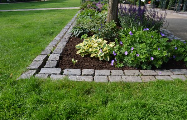 Stone Edging Installation in Post Falls
